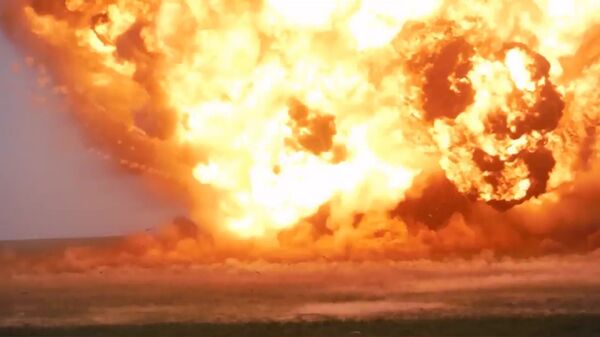 El complejo de misiles ruso Iskander-M abate su blanco - Sputnik Mundo