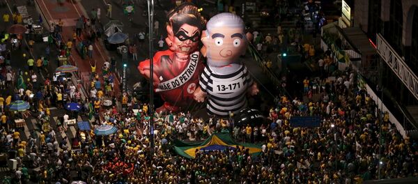 Manifestación antigubernamental en Sao Paulo, Brasil Manifestación antigubernamental en Sao Paulo, Brasil - Sputnik Mundo