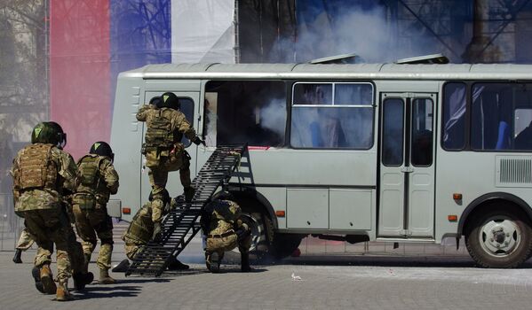 Exhibición del Cuerpo Policial “Berkut” y de las Tropas Especiales de Acción Rápida en Sebastopol - Sputnik Mundo