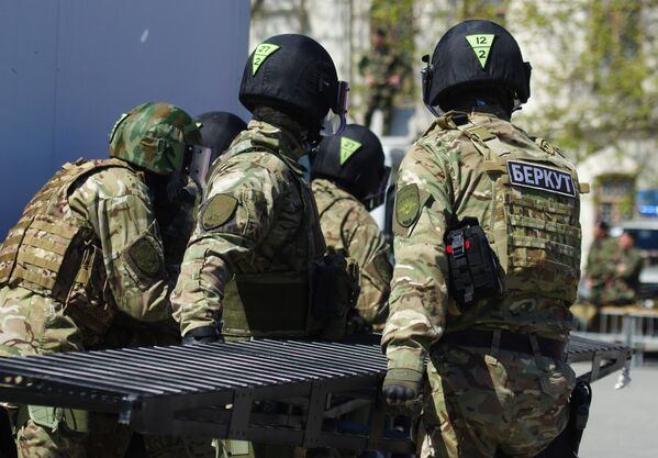 Exhibición del Cuerpo Policial “Berkut” y de las Tropas Especiales de Acción Rápida en Sebastopol - Sputnik Mundo