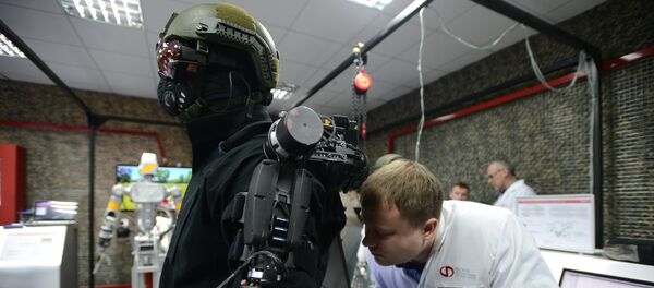 Un robot durante una demostración en la ciudad rusa de Klimovsk - Sputnik Mundo