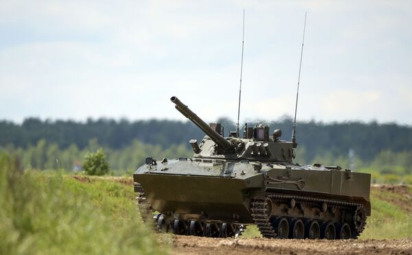 El vehículo de combate BMD-4 de las Tropas Aerotransportadas de Rusia - Sputnik Mundo