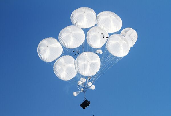 El vehículo de combate BMD-4 de las Tropas Aerotransportadas de Rusia - Sputnik Mundo