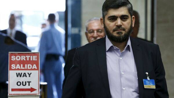 Mohamed Alloush of the Jaysh al Islam arrives with the delegation of the High Negotiations Committee (HNC) for a meeting with U.N. mediator Staffan de Mistura during Syria Peace talks at the United Nations in Geneva, Switzerland, April 13, 2016 - Sputnik Mundo