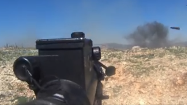 Una GoPro graba los bombardeos a las posiciones de los terroristas en Latakia - Sputnik Mundo