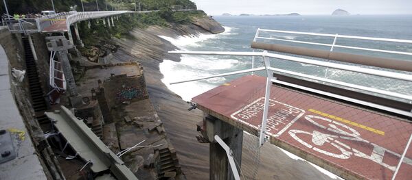 La caída de un tramo de la ciclovía olímpica La caída de un tramo de la ciclovía olímpica - Sputnik Mundo