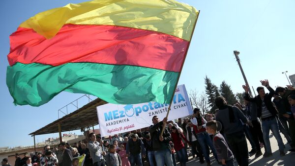 Bandera de PYD - Sputnik Mundo