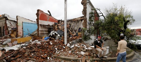 Consecuencias del tornado en Uruguayt - Sputnik Mundo