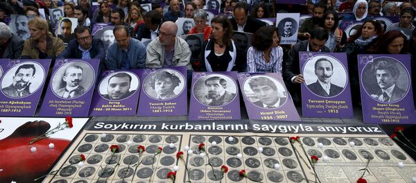Manifestación en memoria de las víctimas de la matanza de 1915 en el Imperio Otomano - Sputnik Mundo