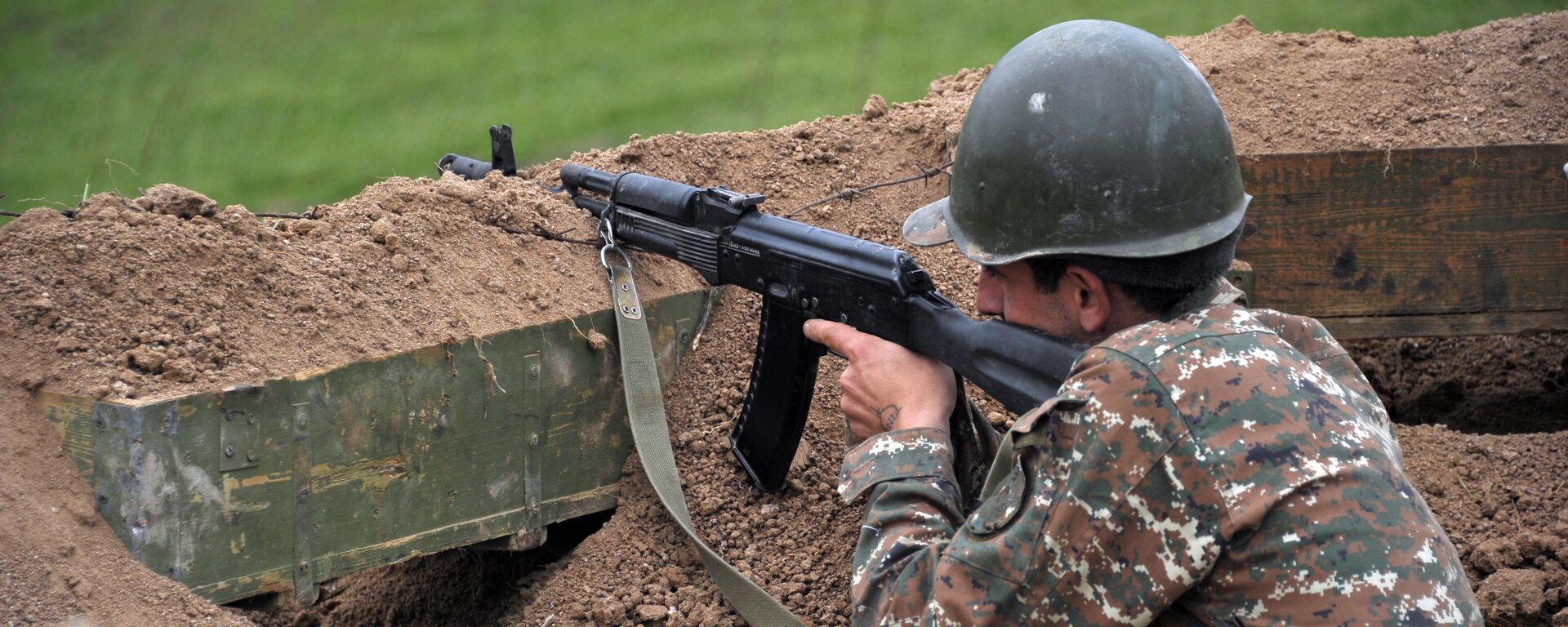 Soldado en la zona de conflicto de Nagorno Karabaj - Sputnik Mundo, 1920, 08.08.2022