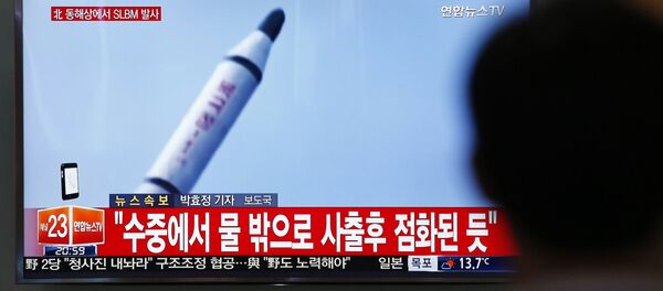 Lanzamiento de un misil de Corea del Norte (archivo) - Sputnik Mundo