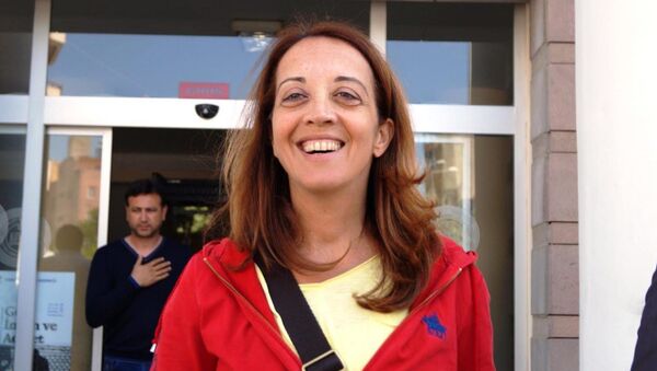 Erbu Umar, periodista holandesa - Sputnik Mundo