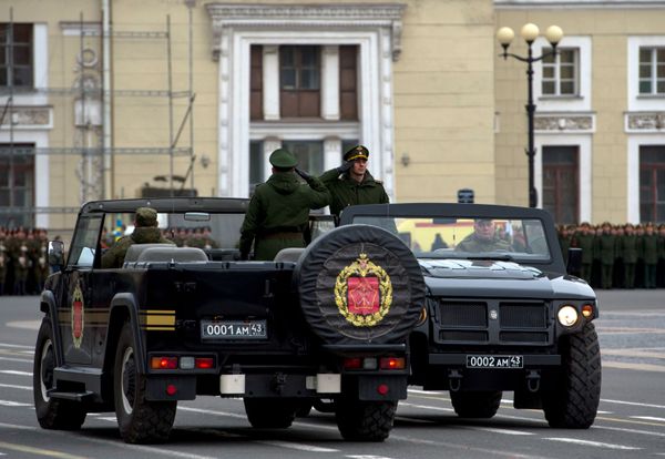 El primer ensayo del desfile del Día de la Victoria en San Petersburgo - Sputnik Mundo