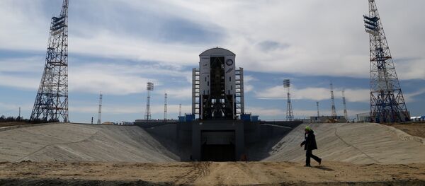Cohete portador Soyuz-2.1a en el cosmódromo ruso de Vostochni - Sputnik Mundo