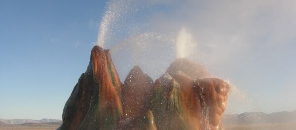 Флай, искусственный гейзер, расположенный на северо-западе американского штата Невада - Sputnik Mundo