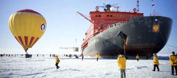 Rompehielos nuclear 50 años de la Victoria Rompehielos nuclear 50 años de la Victoria - Sputnik Mundo