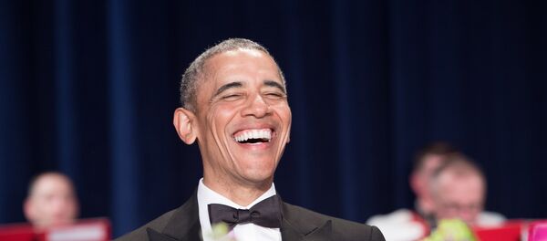 US President Barack Obama attends the 102nd White House Correspondents' Association Dinner in Washington, DC, on April 30, 2016. - Sputnik Mundo