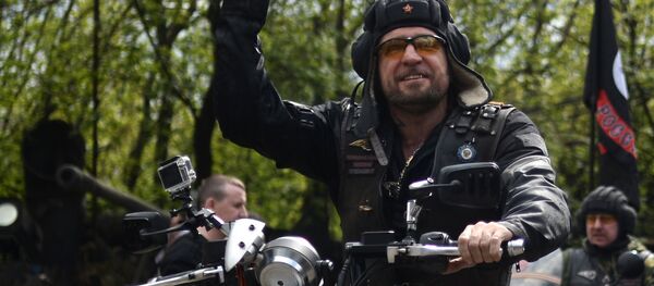 El grupo de moteros los Lobos de la Noche - Sputnik Mundo