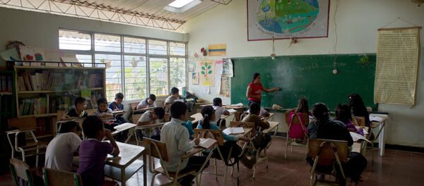 Un colegio en Colombia - Sputnik Mundo