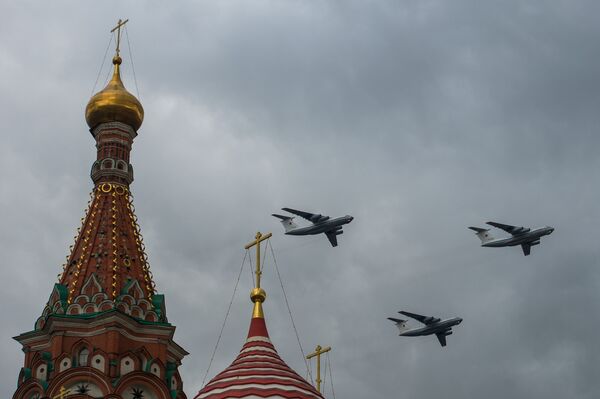 Primer ensayo en Moscú de las Fuerzas Aéreas para el Día de la Victoria - Sputnik Mundo
