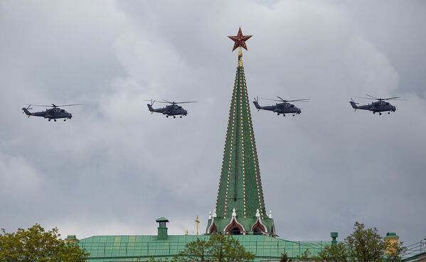 Primer ensayo en Moscú de las Fuerzas Aéreas para el Día de la Victoria - Sputnik Mundo