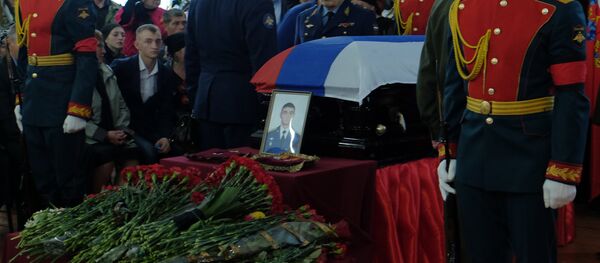 Похороны Героя РФ А. Прохоренко, погибшего в Сирии - Sputnik Mundo