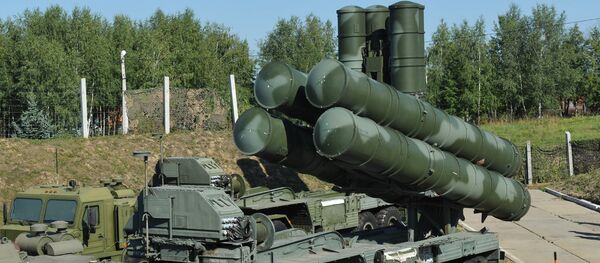 El S-400 Triunfo desplegado en la región de Moscú - Sputnik Mundo