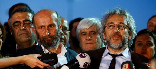 Erdem Gul y Can Dundar, periodistas turcos Erdem Gul y Can Dundar, periodistas turcos - Sputnik Mundo