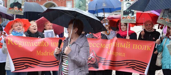 La marcha del Regimiento Inmortal, Madrid - Sputnik Mundo