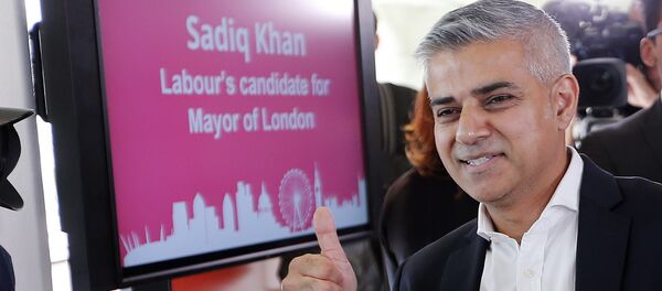 El primer alcalde-musulmán de Londres, Sadiq Khan,  del origen paquistaní (archivo) - Sputnik Mundo