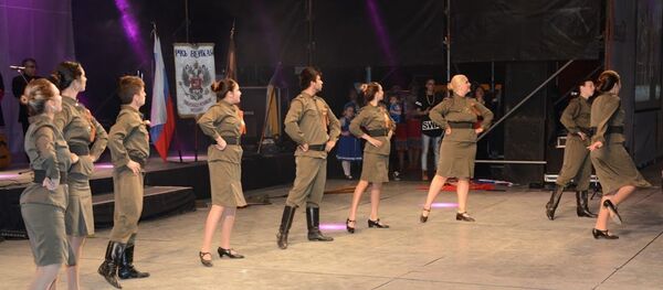 Argentinos descendientes de familias rusas celebran el Día de la Victoria - Sputnik Mundo