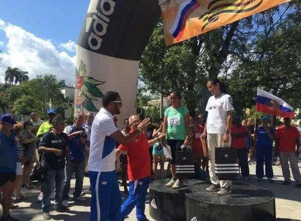 La carrera por la Victoria en La Habana, Cuba La carrera por la Victoria en La Habana, Cuba - Sputnik Mundo