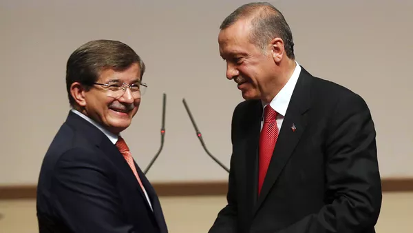Ahmet Davutoglu y Tayyip Erdogan - Sputnik Mundo