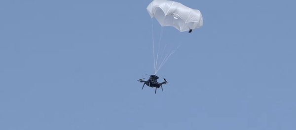 Un paracaídas para los drones - Sputnik Mundo