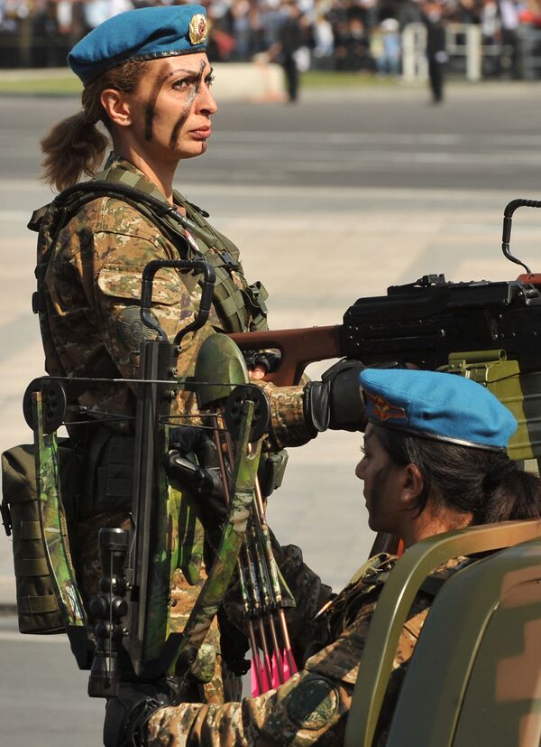 Mujeres guerreras: el uniforme militar femenino de diferentes países del mundo - Sputnik Mundo