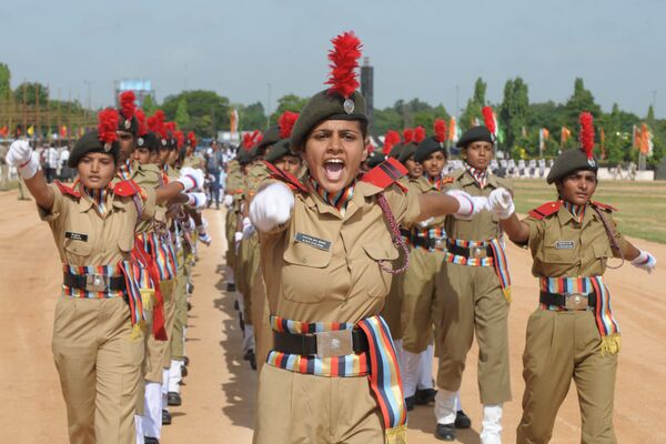 Mujeres guerreras: el uniforme militar femenino de diferentes países del mundo - Sputnik Mundo