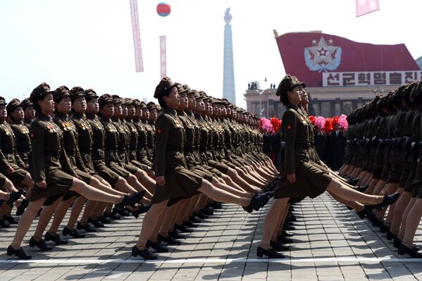 Mujeres guerreras: el uniforme militar femenino de diferentes países del mundo - Sputnik Mundo