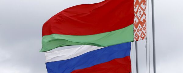 Banderas de Rusia y Bielorrusia - Sputnik Mundo