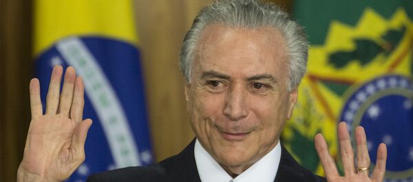 Brazil's acting President Michel Temer arrives to speak in Planalto presidential palace in Brasilia, Brazil, Thursday, May 12, 2016, - Sputnik Mundo