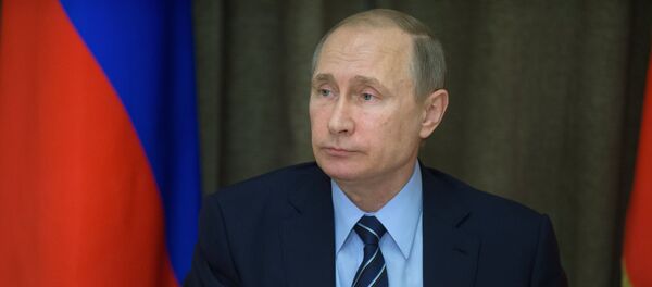 Presidente de Rusia, Vladímir Putin, durante la reunión dedicada al desarrollo de la industria militar rusa - Sputnik Mundo