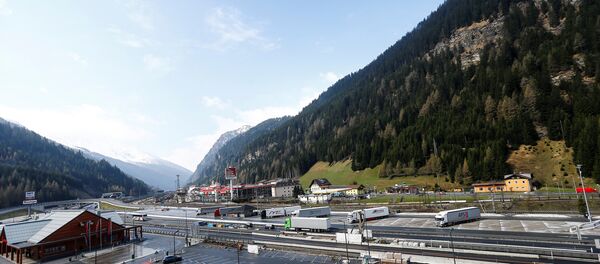 Frontera entre Italia y Austria - Sputnik Mundo