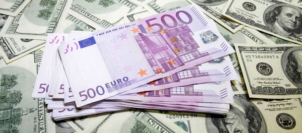 Dólares y euros - Sputnik Mundo
