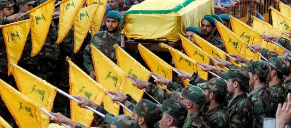 Funeral de Mustafa Amine Badreddine, uno de los principales líderes militares del movimiento chií libanés Hizbulá - Sputnik Mundo