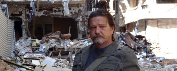 Miguel Fernández, en el campamento de refugiados palestinos Miguel Fernández, en el campamento de refugiados palestinos - Sputnik Mundo