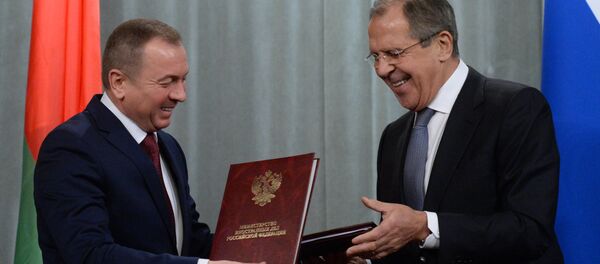 Ministro de Asuntos Exteriores de Bielorrusia, Vladímir Makei y ministro de Asuntos Exteriores de Rusia, Serguéi Lavrov (archivo) - Sputnik Mundo