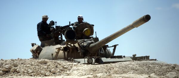 Tanque del Ejército sirio - Sputnik Mundo