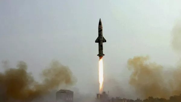 Lanzamiento del misil balístico Prithvi-II (archivo) - Sputnik Mundo