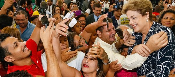 Dilma Rousseff durante la ceremonia del Programa Mi Vida, Mi Casa (archivo) - Sputnik Mundo