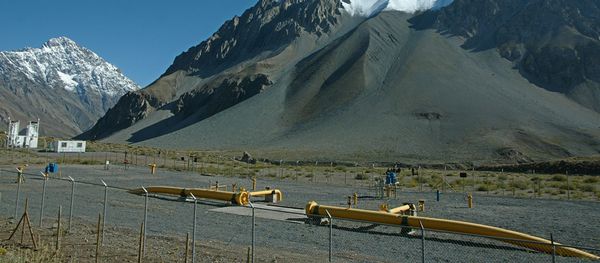 Instalaciones de la compania de gas natural GasAndes en las cercanias de Melosa, alta cordillera chilena en las cercanias del limite con Argentina Instalaciones de la compania de gas natural GasAndes en las cercanias de Melosa, alta cordillera chilena en las cercanias del limite con Argentina - Sputnik Mundo