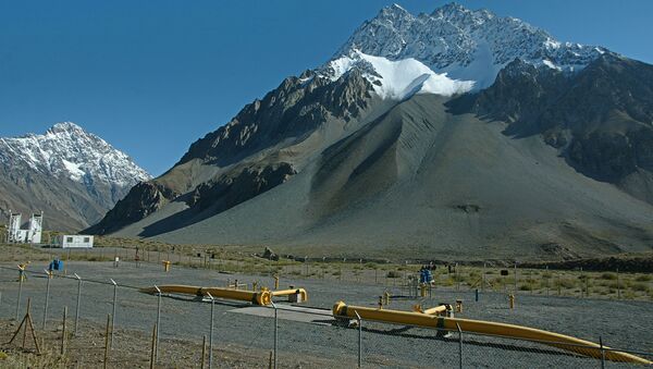 Instalaciones de la compania de gas natural GasAndes en las cercanias de Melosa, alta cordillera chilena en las cercanias del limite con Argentina - Sputnik Mundo